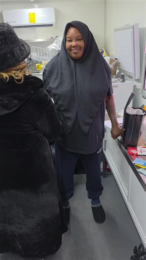 ✨ Testimony in Real Time ✨ This is Shay, one of the owners of Mr. & Mrs. Wangs Soul Food. I stopped by to support them on their food truck at Kwanzaa Village, and while there, I patched both Shay and her husband, who were experiencing back pain. I applied: Victory – Strength Freedom – Mobility Peace – Calm Defend – Protection They experienced immediate relief. 🙌🏽 If you’re dealing with pain and looking for a drug-free, non-invasive option with no known side effects, this is worth learning abou