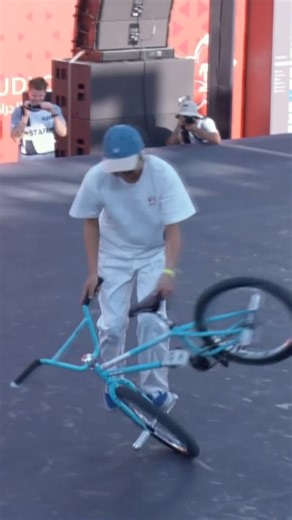 59K views · 1.3K reactions | Carin Hommura with a HUGE combo in Riyadh.  More flatland magic at the 2025 UCI Urban Cycling World Championships. 彩 #BMXFreestyle | UCI BMX Freestyle | Facebook