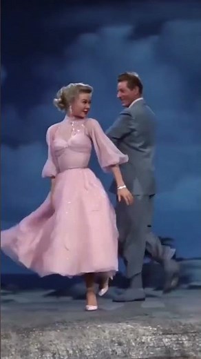 Vera-Ellen & Danny Kaye “The Best Things Happen While You’re Dancing” in White Christmas (1954)