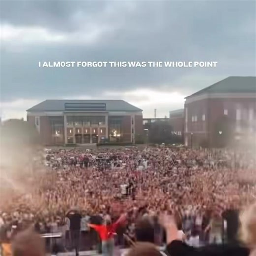 🚨JUST A FEW MINUTES AGO AT LIBERTY UNIVERSITY🚨 On a Monday night, thousands of Gen Z are praising Jesus. This is remarkable. | Joseph Z