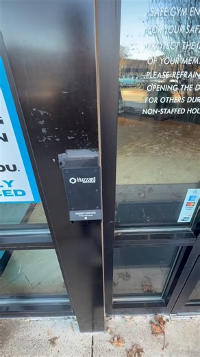 The gifts keep coming. 🎁💪🏼 Join CLUB4 Fitness today and your first month is FREE - because your strongest season starts now. No more waiting. No more “after the holidays.” Today is the day. Let’s building something amazing together. 🔥✨ ✅ 24-hour access ✅ red-light therapy ✅ tanning ✅ hydromassage ✅ kid care ✅ cycling classes ✅ group studio classes | Club4