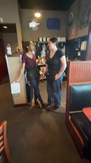 Customer Service Tips for Restaurant Servers