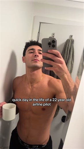 anotha day in the life of a 22 year old airline pilot. #pilot #airlinepilot #ditl