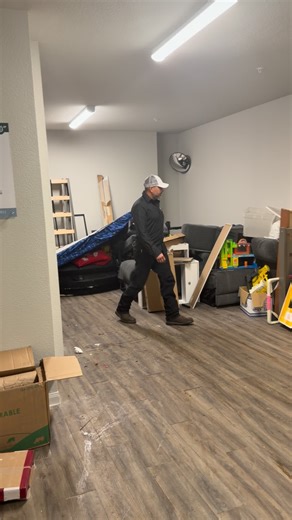 We are sure anyone can just load items and take to landfill. Here at Texas Clutter Services we take things a few steps further. We separate any denotable, reusable, recyclable items from actual trash. Then each item is taken to its destination whether that be a local thrift shop, church or recycling center. Follow us to see in real time where we take your unwanted items. | Texas Clutter Services - Junk Removal