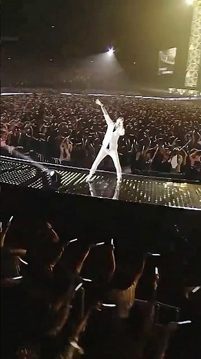 8月ドームライブ開催！アルバム『超新星』予約受付中✨