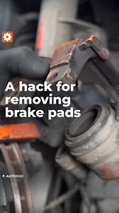 Here’s a quick mechanic hack to remove brake pads without the struggle😎 A little leverage, the right angle — and they pop right out. Save your time, save your nerves! #autodoc #carparts #cartips | autodoc.eu