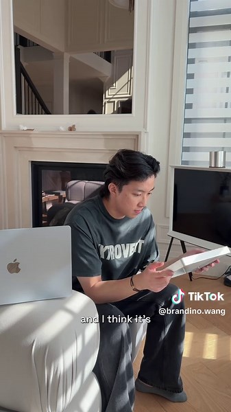 Innovative Post-It Note Tray for Creative Minds