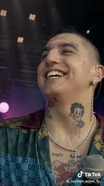 Sobel Tatuaze: O Frumos Între Mama și Fiu