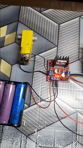 How to Control DC Motors with Arduino and L298N Motor Driver | #arduino #shorts #shortsviral