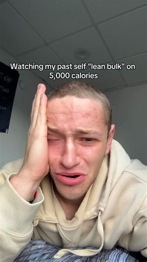 4.1K views · 52 reactions | “Lean bulking” means eating in a small surplus and gaining minimal fat. If you’re eating in an 1000+ calorie surplus, you will get fat. Dm me “REBUILD” for 1:1 coaching. #bulking #fitness #nutrition #health #bodybuilding | Ryan Guarnieri | Facebook