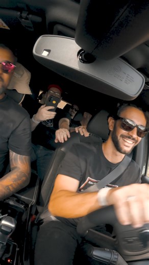 Grandes aventuras esperam por você e sua família. O Jeep Commander tem tração 4x4 com reduzida para encarar qualquer terreno. | Jeep | Brasil