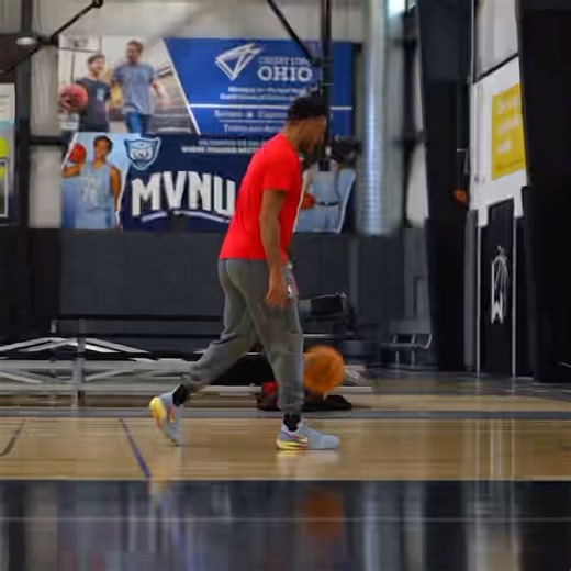 David Dennis on Instagram: "Dribbling into your post-up flattens the defense and creates easy shots over smaller defenders 🏀🔥"