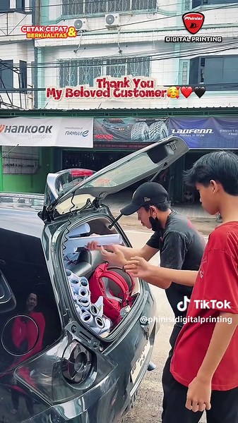 Butuh cetak spanduk cepat dan berkualitas? Langsung ke Phinisi Digital Printing! Harga bersahabat, hasil memuaskan, pengerjaan super cepat! Produksi besar? No problem! Kami baru saja mencetak 1.400 spanduk untuk salah satu klien terbaik kami 💯 Kamu juga bisa dapat hasil cetak premium— Cukup pesan di Phinisi Digital Printing. Cepat, murah, berkualitas! Kami Siap Melayani anda setiap hari bahkan dihari libur nasional. 📍Jl Abdullah Daeng Sirua No. 59C Kota Makassar 📞 Wa Admin 081244888995 @daily