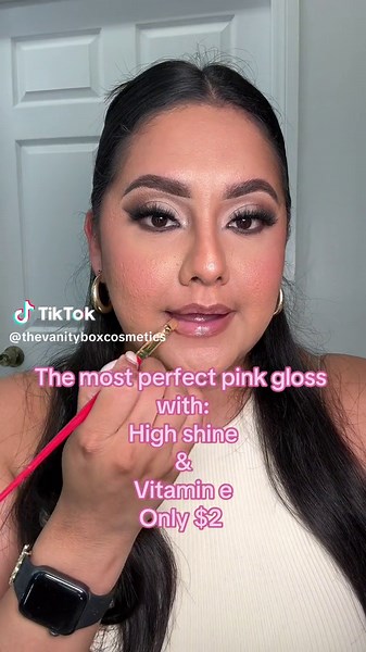 My current obsession! Available on the tiktok shop! #fyp #makeup #gloss