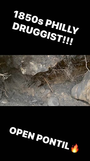 Little clip from a nice pontil pit the other day! This is what it’s all about #bottledigging #antiquebottles #antiques #pontilbottle #treasurehunt #digging #historic #bottles #treasure #outhouse #history #hobby #ancient | The Time Travelers