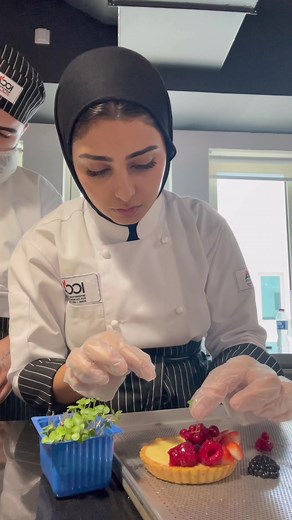 Fruit & chocolate tarlets 👩🏻‍🍳 #fyp #foryoupage #culinaryschool #pastry #pastrychef #culinarystudent #bakery #chef #baker #dxb #patisserie #uae #icca #viral #trending #baking #cake #cakedecorator #baketok #cheflife #dayinmylife #foryou