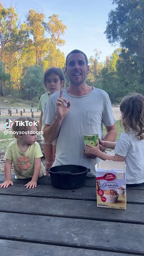 Delicious 3-Ingredient Apple Crumble for Camping