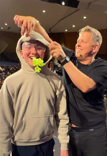 CELERY TRICKSHOT… 🫣 #fyp #viral #explore