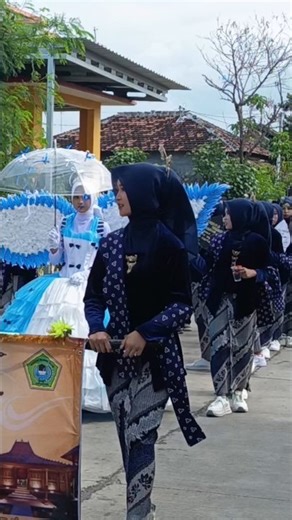 Beautiful Coastal Javanese Kebaya #cutebaby #makeupartist #womensfashion #trendingshorts