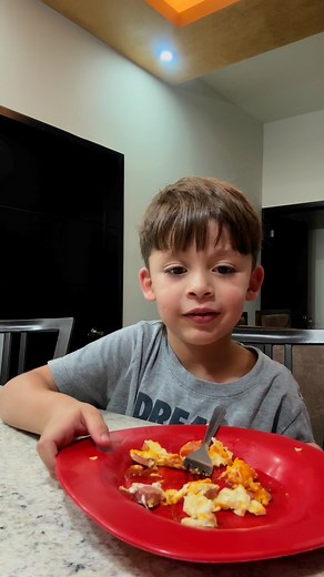 376K views · 10K reactions | Jajaja yo creo que ya le voy hacer su página ❤️ | La Española Mexicana | Facebook