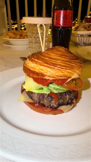 Disneyland Paris Croissant Burger Review | Best Burger in Paris?