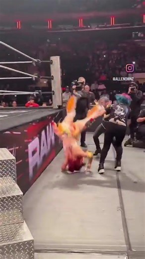 IYO SKY ALMOST DIES ON WWE RAW! #WWE #WWERAW