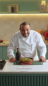 ¡La magia de la Navidad también se disfruta en la mesa! El Chef Saverio (@stassiesasi) nos comparte cómo preparar una Tagliata Brangus jugosa, doradita y llena de sabor italiano. Una receta que combina técnica, buen producto y ese toque navideño que nos une con Italia Aquí te dejamos los ingredientes y el paso a paso para que la prepares en casa: Ingredientes: • 2 libras de strip loin o NY steak BRANGUS • Sal en escamas • 2 cucharadas de mantequilla clarificada o grasa de cerdo • Demi-glace (cal