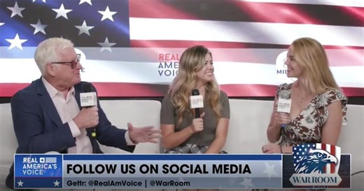 MUST-SEE INTERVIEW: Jim Hoft and Maria Herrera Mellado Join the War Room to Discuss Our New International Website – Gateway Hispanic Jim Hoft and Gateway Hispanic’s Maria Herrera Mellado join Natalie Winters on The War Room to discuss our important new website targeting the Hispanic community. Earlier today, The Gateway Pundit’s Jim Hoft and Attorney Maria Herrera Mellado announced the launch of Gateway Hispanic, a new freedom project targeting the Spanish-speaking community in America and abroa