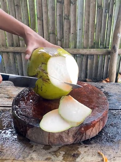 Coconut Cutting ASMR: Satisfying Openings for Relaxation