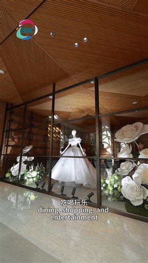 At Universal Studios in Beijing’s Sub-Center, the fun goes on and on, from dreamy journeys by day to glittering nights. | This Is Beijing