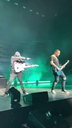 Muse - Hysteria intro, live at the Eventim Apollo 10.5.2022