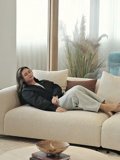 Elegance in Every Curve — The ROODTUO Curved Sofa