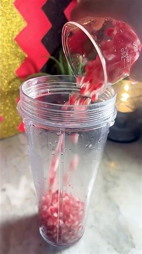 “Fresh Pomegranate Juice Recipe in 30 Seconds! 🍹 #Shorts”