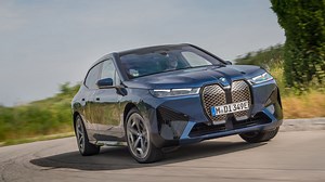 Elektroauto BMW iX im Fahrbericht: Schweres SUV mit Ambitionen