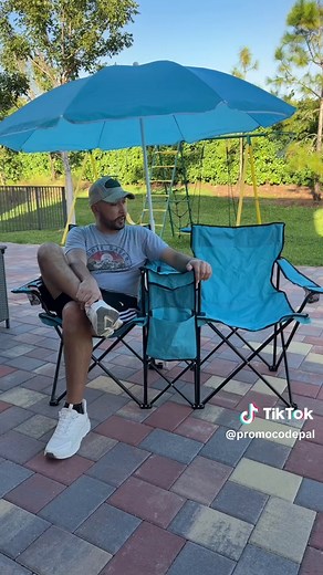 This is the best outdoor chair that comes with huge umbrella #outdoorchairs #outdoorchair #picnicchair #beachchair