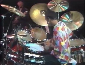 42K views · 1.8K reactions | Omar Hakim - Constructive Criticism ____________________________ Michael Bearden - Keyboards Jimi Tunnell - Guitar Victor Bailey - Bass Omar Hakim - Drums | Avant Garde Music | Facebook