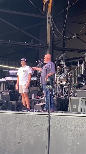 Sparks and Doug Medlock kicking things off at the 101 The Fox 40th Anniversary Concert with Jefferson Starship, 38 Special and Kansas presented by White Claw! Thank you Kansas City for 40 Years! | 101 The Fox