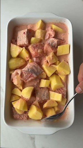 Spicy Creamy Baked Salmon with Potatoes — Easy One‑Pan Dinner #easyrecipes #foodshorts #salmondinner