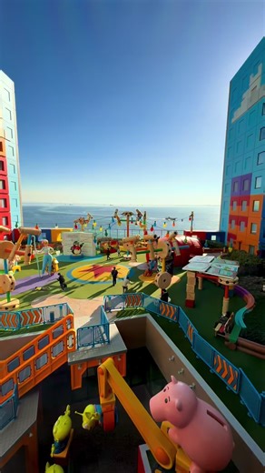 トイストーリーホテルの素晴らしいスクエアビュー