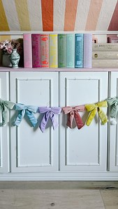 If you’re a puzzle lover- this is your sign to organize your puzzles so they look like books! 📚🧩 If you’ve been following me long, you know that I’ve been redoing all my games so they fit inside book boxes. Well, I feel like finding that At Home sells book boxes in store and online is a game changer! 🎉 They have a variety of sizes and colors. I packed a few games and puzzles in a bag so I could test the sizes in store. And it was so nice knowing they’d fit perfectly! 🙌🏻 I dyed a bunch of th