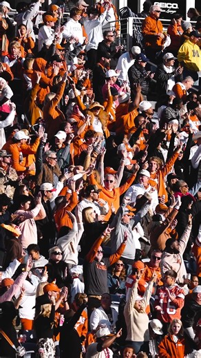 Longhorn Nation, get your HORNS UP🤘🤘🤘 #HookEm | Texas Longhorns