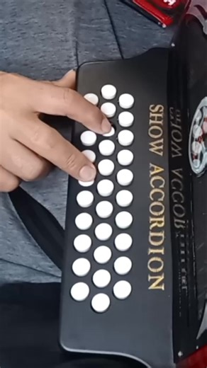 Adorno de primera de Re mayor en acordeon de sol #tutorial #acordeon | Show-acordion