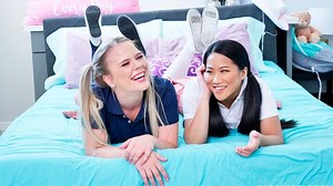 Good babes Percy Sires and Alona Bloom are fucking with two men