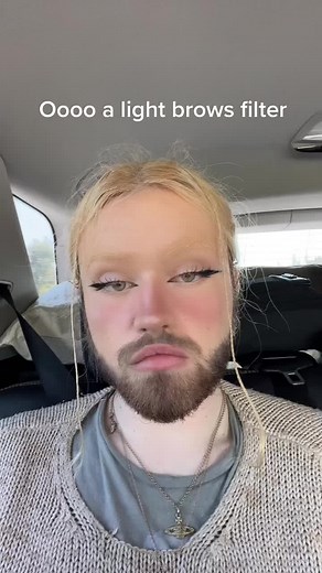 Blonde brow supremacy #bleachbrows #blondebombshell #lightbrows #fyp #lgbt