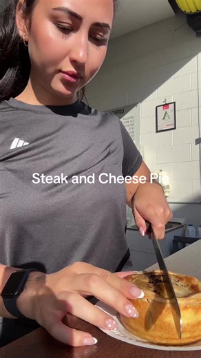 Delicious Steak and Cheese Pie Recipe