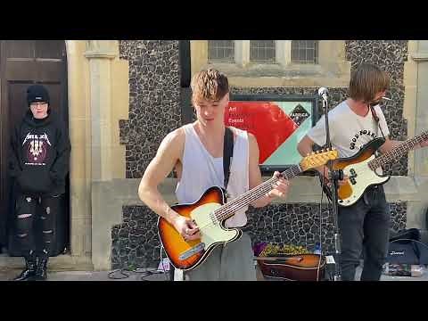 Incredible Vibe! I Shot the Sheriff & more by The Big Push band great busking in Brighton Ship St.