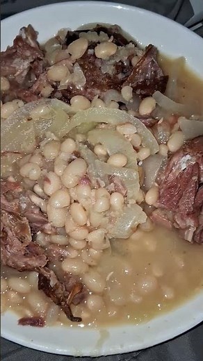 Smoked Turkey Necks, Great Northern Beans & Onions
