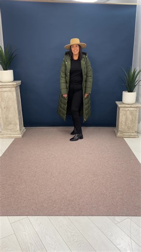 Welcome to episode three of Style Sessions with Sandra, Gemma and Michelle! We are back this week with Winter Coats and the must have A/W accessories you need in your wardrobe! ❤️ Watch the video and shop the coats this evening 😍 1.Christina Felix Faux Fur Collar Wool Long Coat, Camel https://www.mcelhinneys.com/collections/brands-christina-felix/products/christine-felix-coats-cfe5784490-16 2.Christina Felix Belted Waist Wool Cashmere Blend Coat, Raspberry https://www.mcelhinneys.com/collection