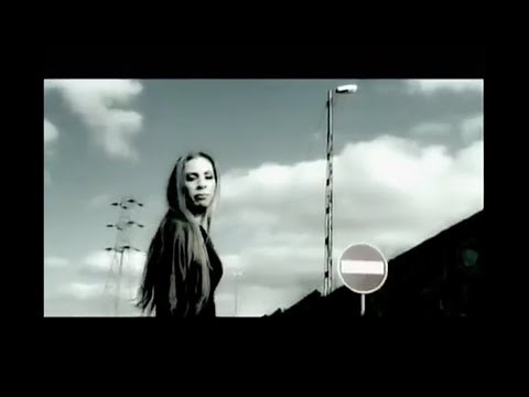 Zeynep Casalini - Duvar