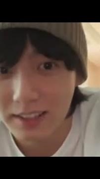 Jimin and Jungkook ( Rainy day incident clip from jungkook weverse live)